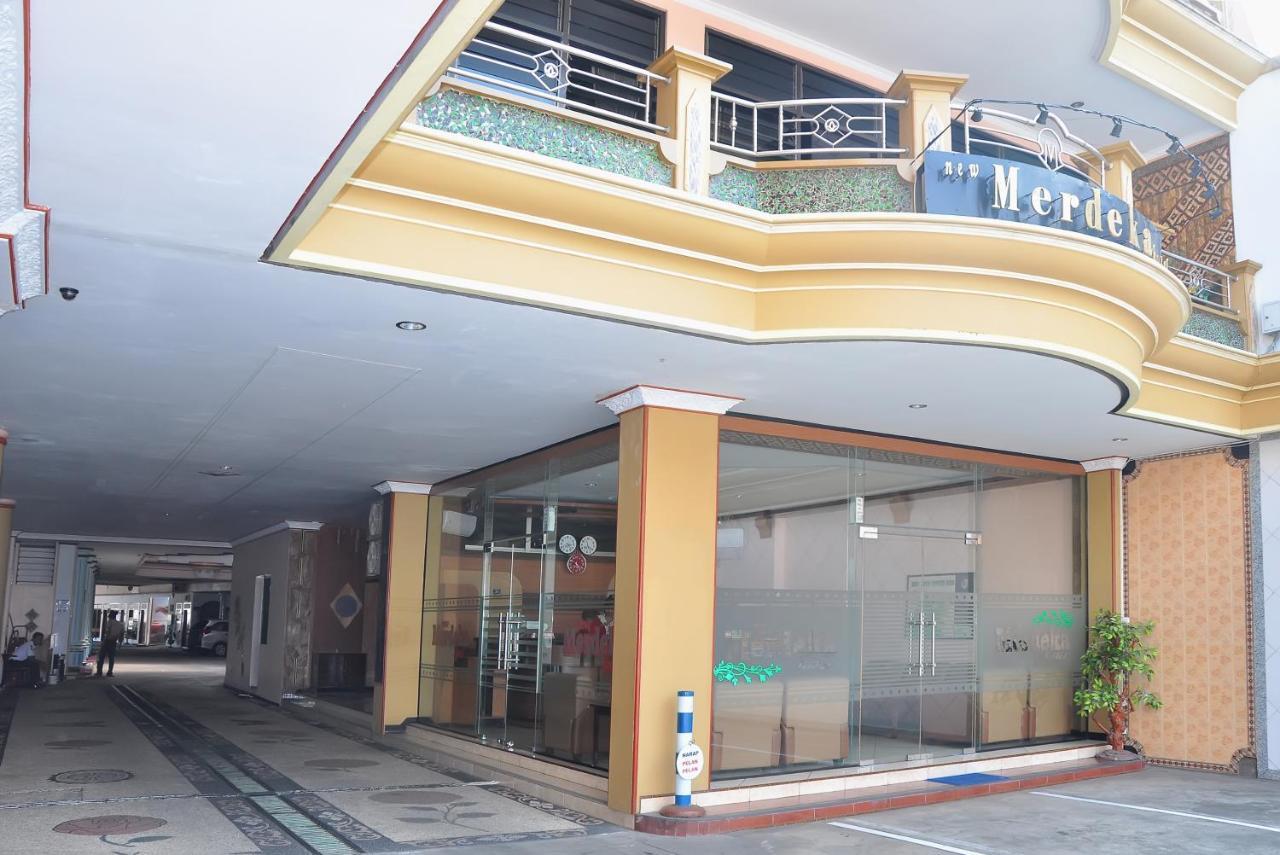 New Merdeka Hotel Jember Exterior photo
