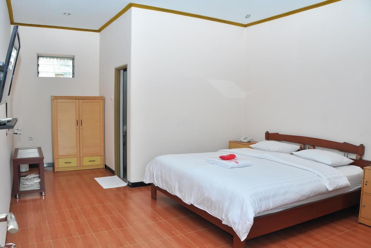 New Merdeka Hotel Jember Exterior photo