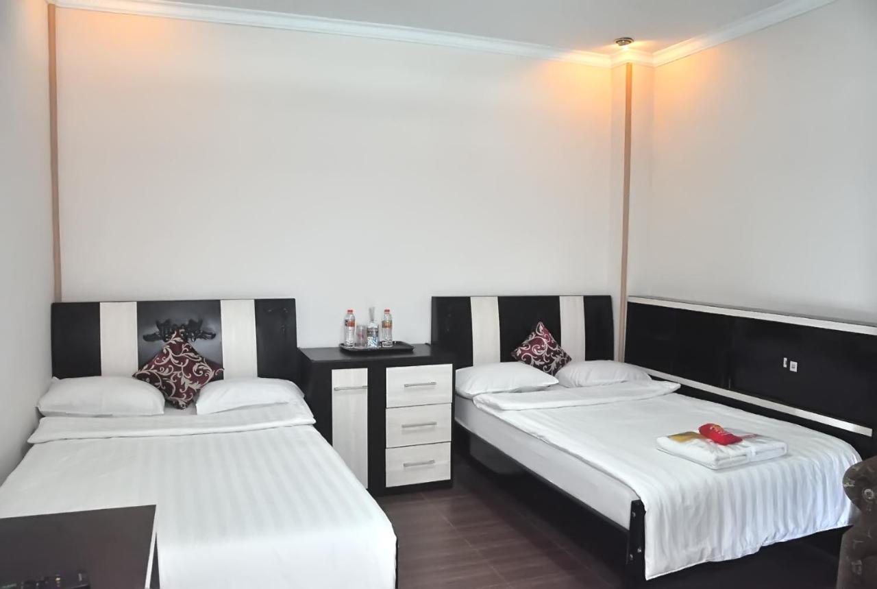 New Merdeka Hotel Jember Exterior photo