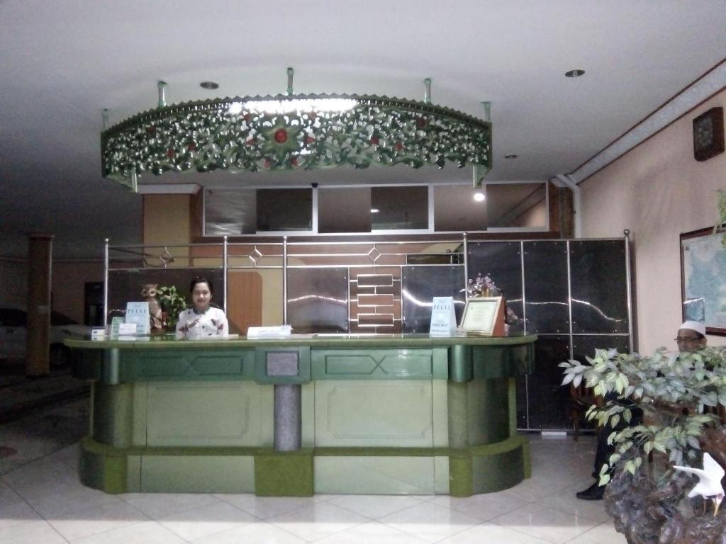 New Merdeka Hotel Jember Exterior photo