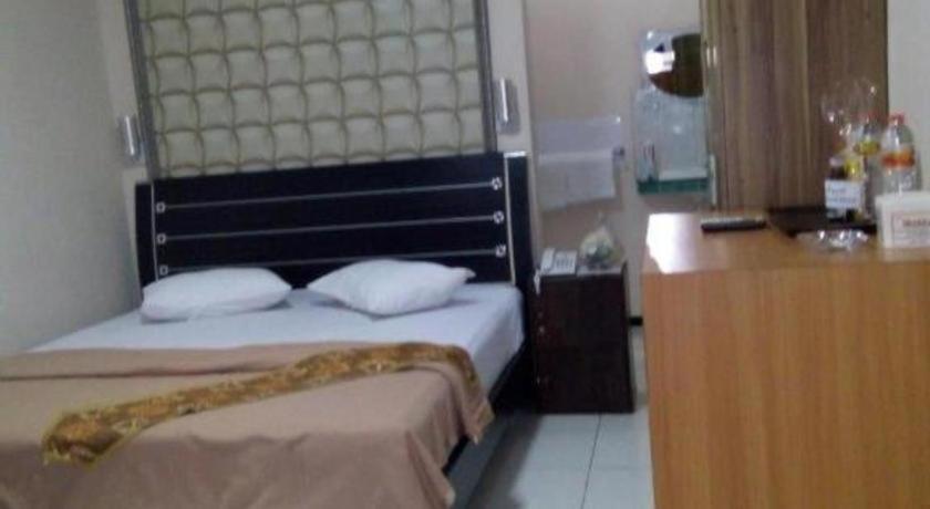 New Merdeka Hotel Jember Exterior photo