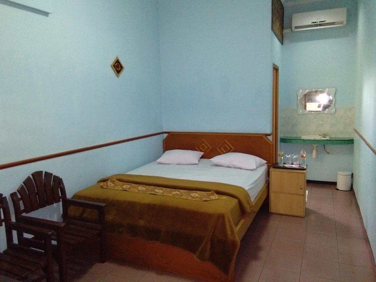 New Merdeka Hotel Jember Exterior photo