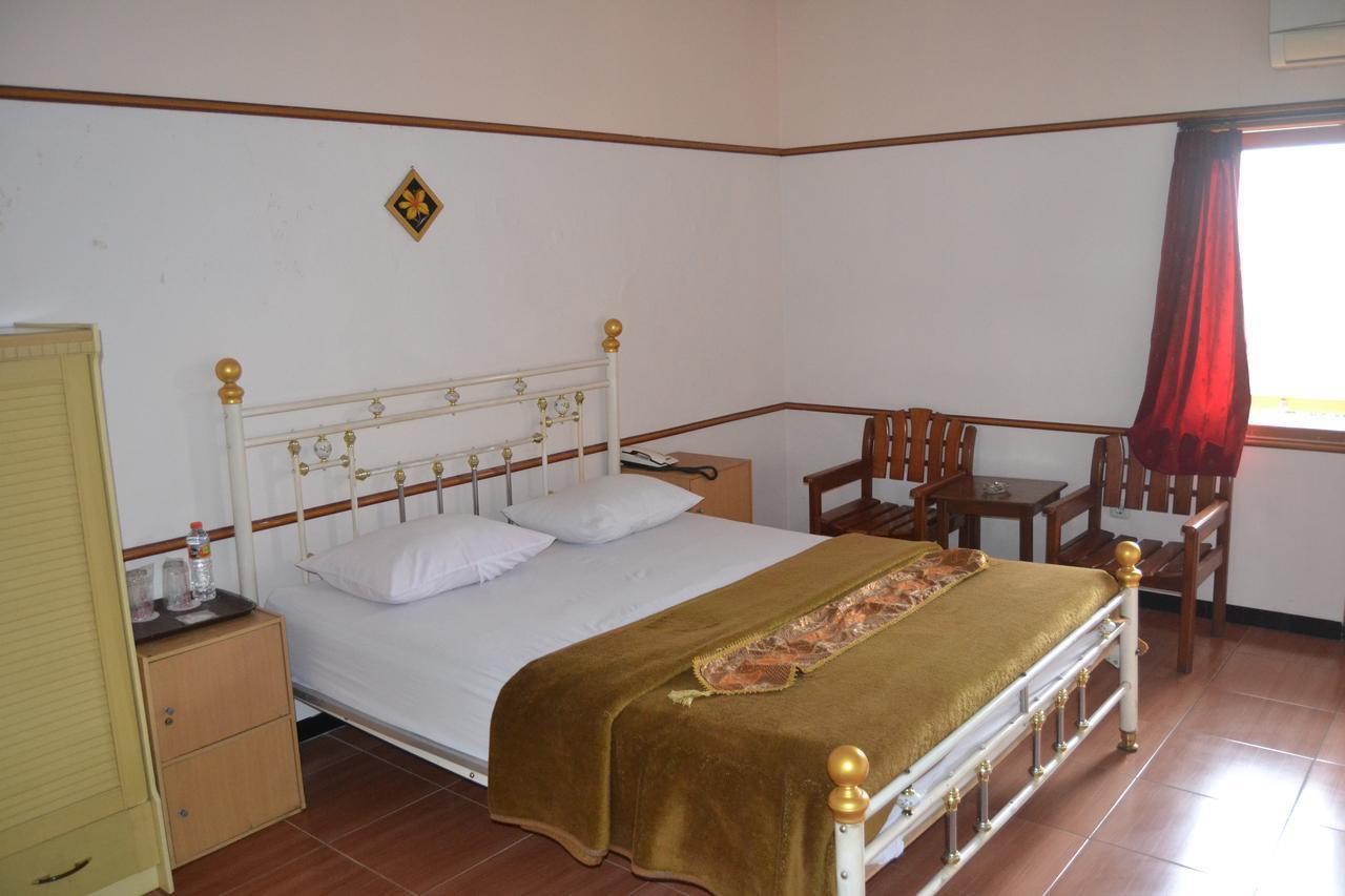 New Merdeka Hotel Jember Exterior photo