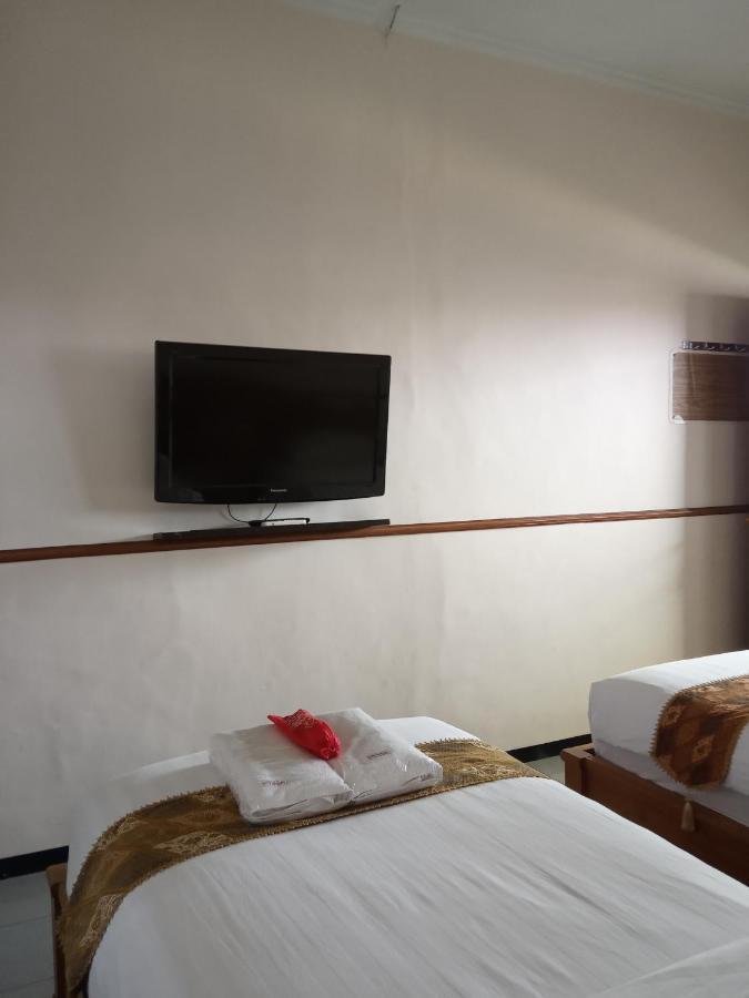 New Merdeka Hotel Jember Exterior photo